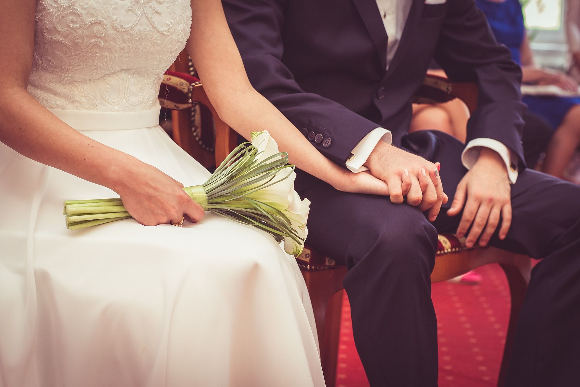 結婚式におけるネクタイの選び方