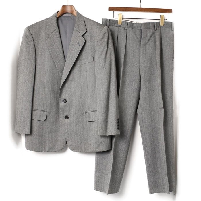 バーバリーのスーツ人気10選 品質が高く、高級感のある生地を使用 |