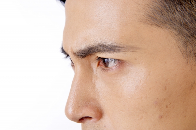 鼻毛が太い原因とは 正しい処理方法から対策方法まで徹底解説